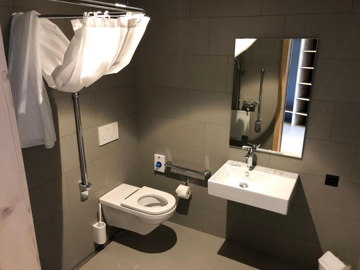 Catrina Hostel Дизентис Экстерьер фото